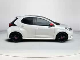 Toyota Yaris (2022) thumbnail 6