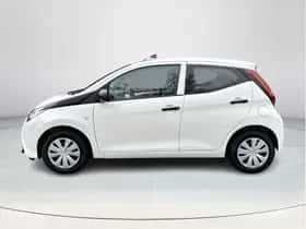 Toyota Aygo (2019) thumbnail 2
