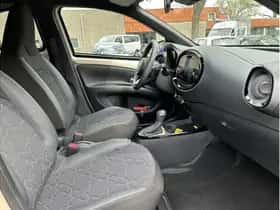 Toyota Aygo X (2024) thumbnail 13