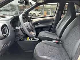 Toyota Aygo X (2024) thumbnail 9