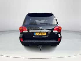 Toyota Land Cruiser (2012) thumbnail 4