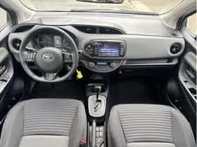 Toyota Yaris (2019) thumbnail 11