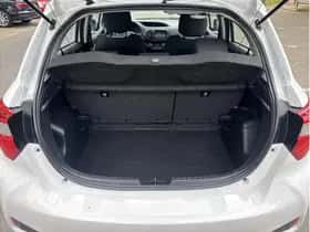 Toyota Yaris (2019) thumbnail 13