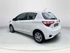 Toyota Yaris (2019) thumbnail 3