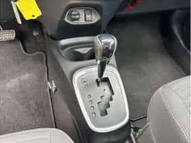 Toyota Yaris (2019) thumbnail 23