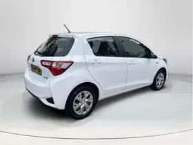 Toyota Yaris (2019) thumbnail 5