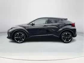 Toyota C-HR (2022) thumbnail 2