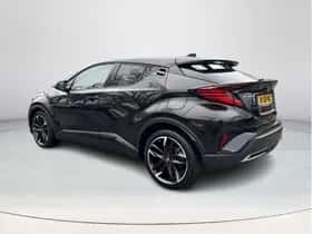 Toyota C-HR (2022) thumbnail 3