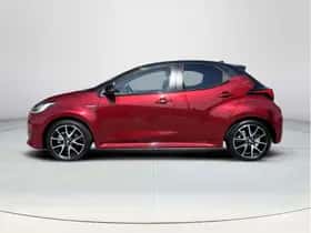 Toyota Yaris (2021) thumbnail 2