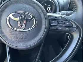 Toyota Yaris (2021) thumbnail 26