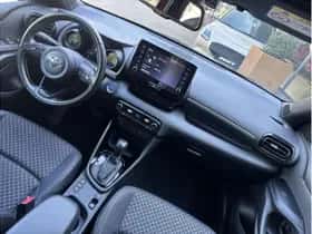 Toyota Yaris (2021) thumbnail 9