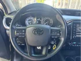 Toyota Hilux (2022) thumbnail 14