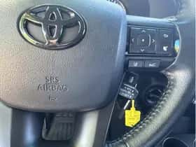 Toyota Hilux (2022) thumbnail 24
