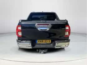 Toyota Hilux (2022) thumbnail 4