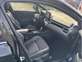 Toyota C-HR (2022) thumbnail 19