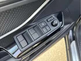 Toyota C-HR (2022) thumbnail 20