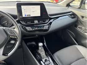 Toyota C-HR (2022) thumbnail 22
