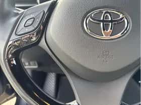 Toyota C-HR (2022) thumbnail 29