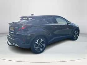 Toyota C-HR (2022) thumbnail 5