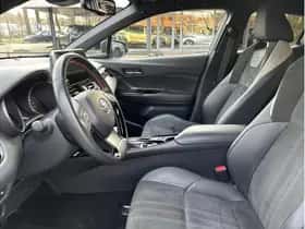 Toyota C-HR (2022) thumbnail 12