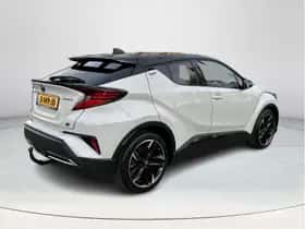 Toyota C-HR (2022) thumbnail 5