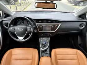 Toyota Auris (2015) thumbnail 14