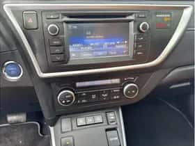Toyota Auris (2015) thumbnail 17