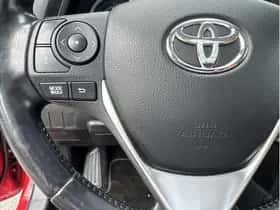 Toyota Auris (2015) thumbnail 22