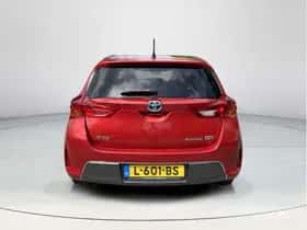 Toyota Auris (2015) thumbnail 4
