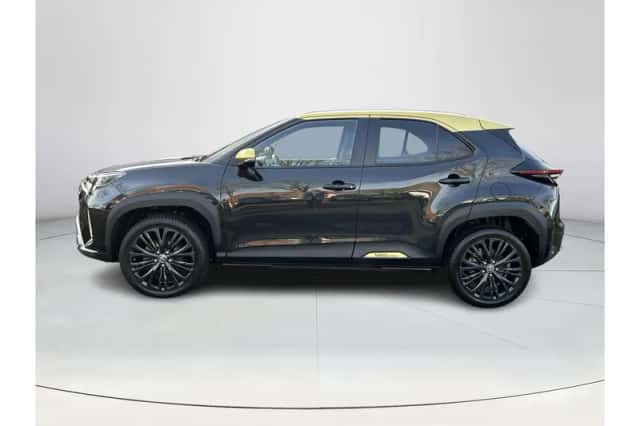 Toyota Yaris Cross (2022) thumbnail 2