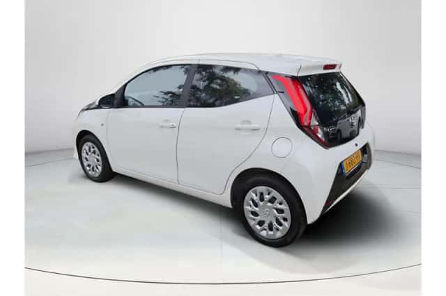 Toyota Aygo (2020) thumbnail 3