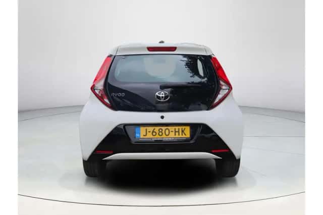 Toyota Aygo (2020) thumbnail 4