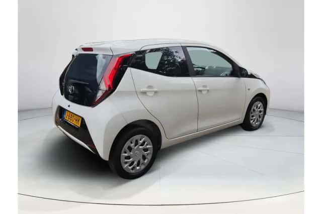 Toyota Aygo (2020) thumbnail 5