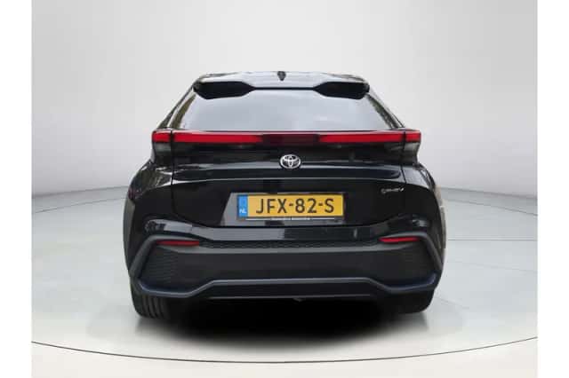 Toyota C-HR (2025) thumbnail 4