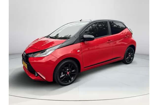 Toyota Aygo (2017) thumbnail 1