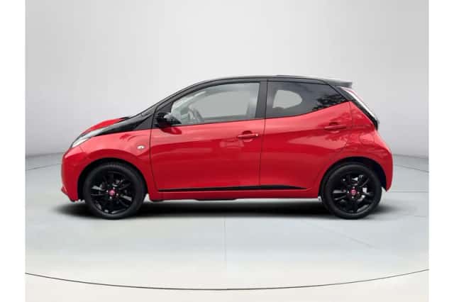 Toyota Aygo (2017) thumbnail 2