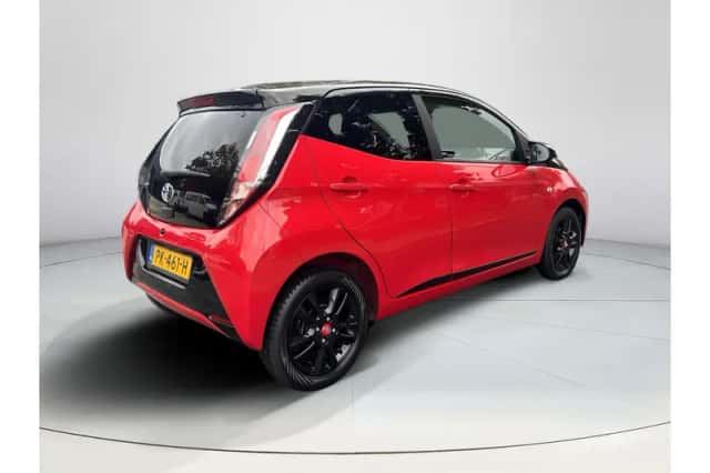 Toyota Aygo (2017) thumbnail 5