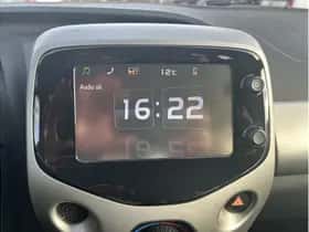 Toyota Aygo (2017) thumbnail 24