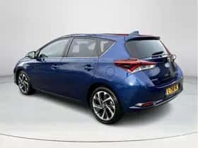 Toyota Auris (2017) thumbnail 3