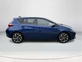 Toyota Auris (2017) thumbnail 6