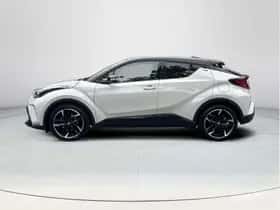 Toyota C-HR (2022) thumbnail 2