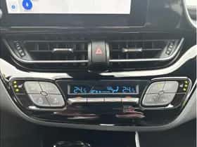 Toyota C-HR (2022) thumbnail 30
