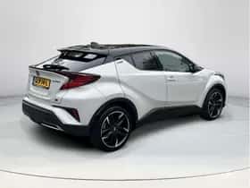 Toyota C-HR (2022) thumbnail 5