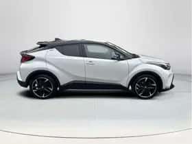 Toyota C-HR (2022) thumbnail 6