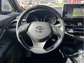 Toyota C-HR (2023) thumbnail 18