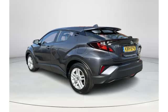 Toyota C-HR (2023) thumbnail 3