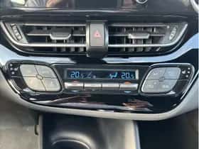 Toyota C-HR (2023) thumbnail 29