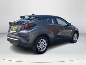Toyota C-HR (2023) thumbnail 5