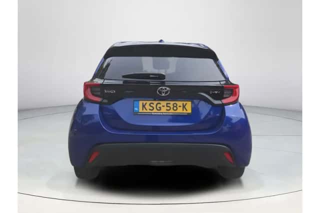 Toyota Yaris (2024) thumbnail 4