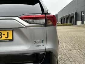 Toyota RAV4 (2022) thumbnail 11